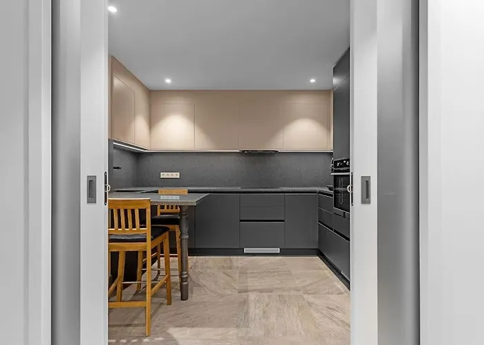 Apartamento Newly Furnished In Tallinn With Free Parking In The Underground Garage *